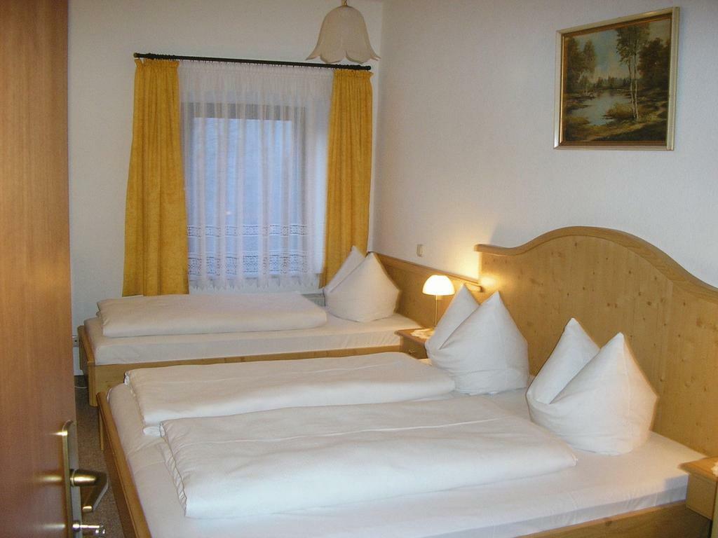Hotel Pension Lindenhof Prien am Chiemsee Kamer foto